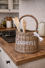 Rieten couverts met hengel witte tekst