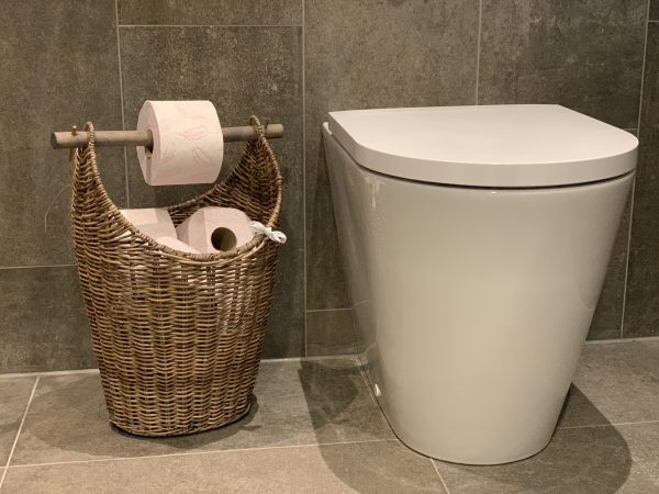 Rieten Toiletrol houder