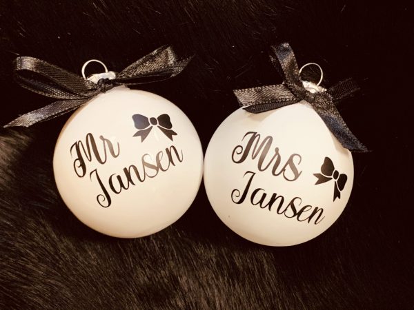 Kerstbal Mr & Mrs naam - Afbeelding 5